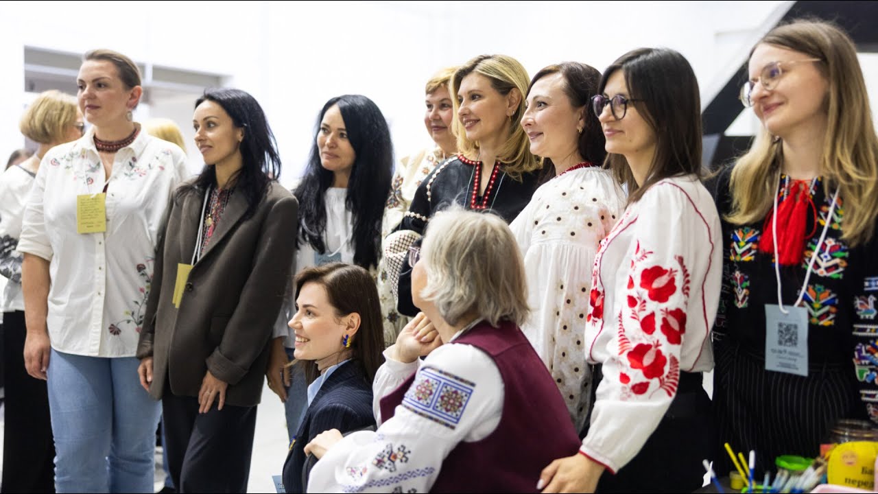 Під час робочої поїздки на Волинь перша леді України Олена Зеленська долучилася до Дня спільнодії