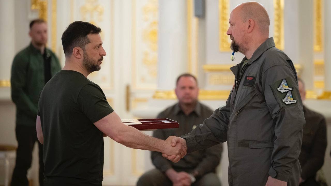 Володимир Зеленський вручив державні нагороди військовослужбовцям