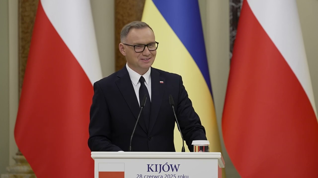 Спілкування Володимира Зеленського та Анджея Дуди з представниками медіа за результатами зустрічі