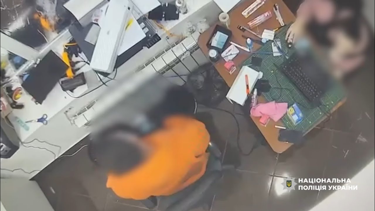 На Кіровоградщині викрили угруповання, які виготовляли та збували підроблені документи, - Нацполіція