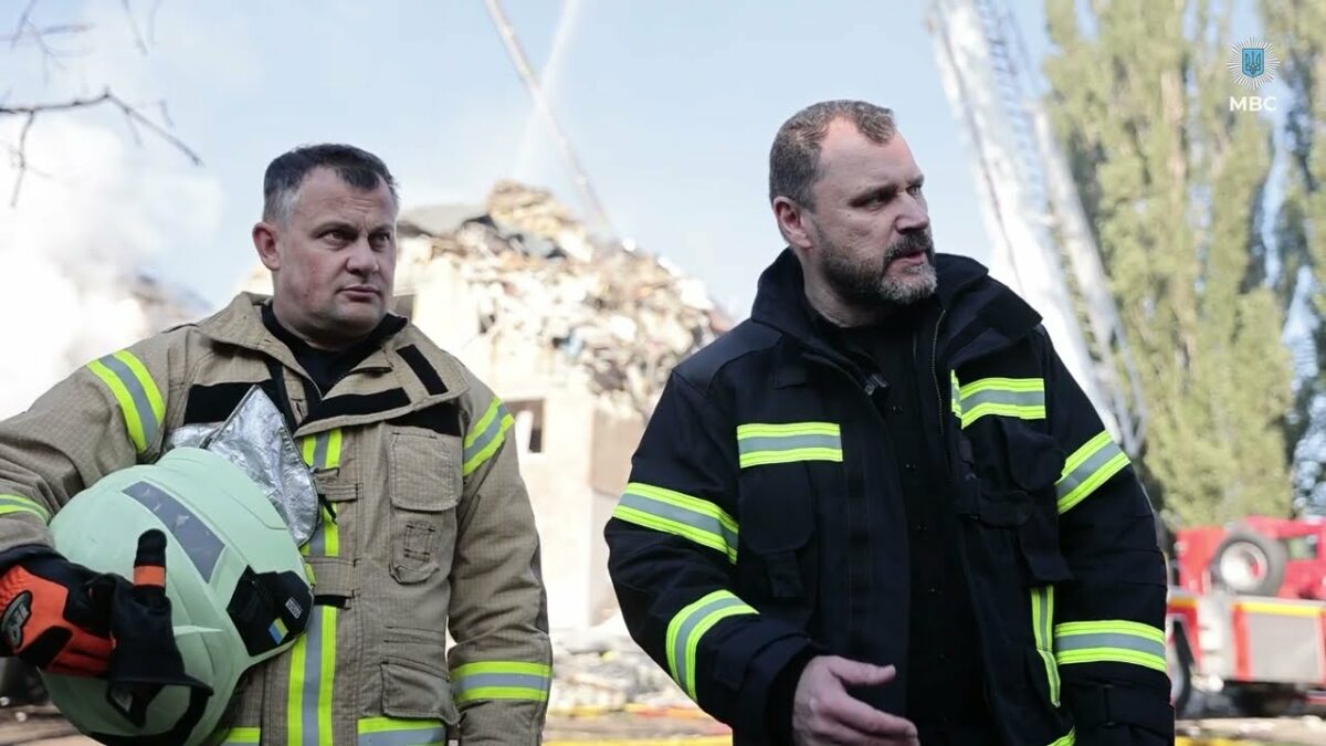 Понад 30 годин роботи тривали аварійно-пошукові роботи в Києві