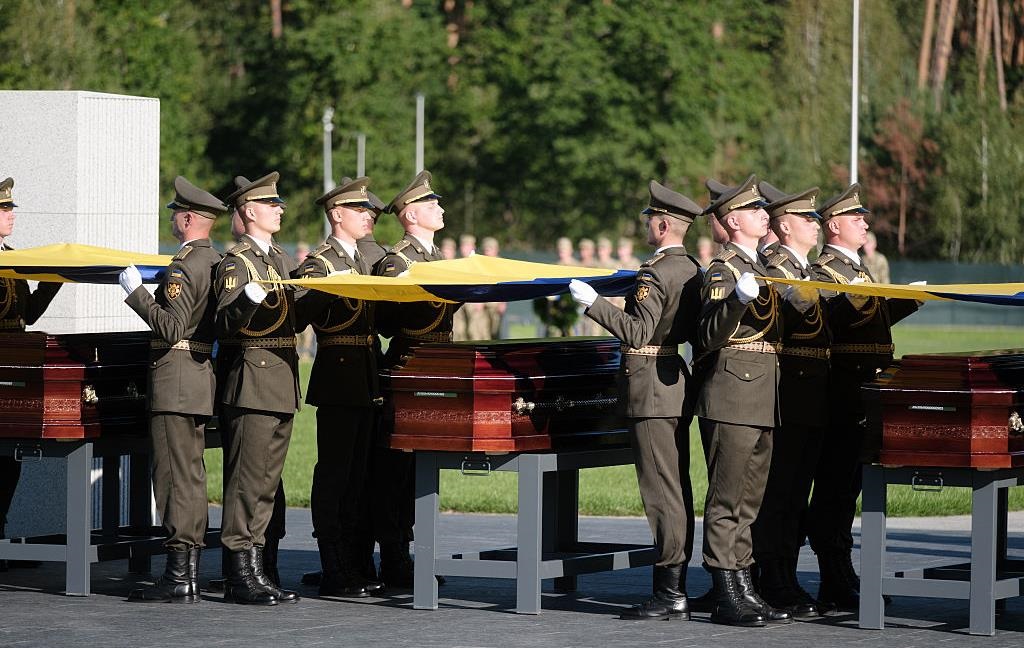 Новини України - На Національному кладовищі почались поховання