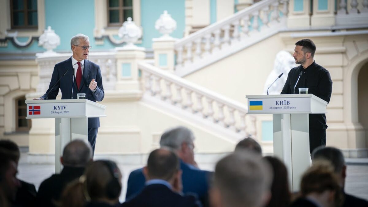 Спілкування Володимира Зеленського та Йонаса Гара Стере з журналістами