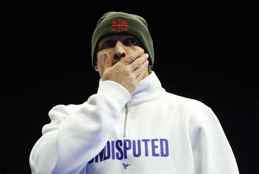 Новини спорту - WBO вимагає задовольнити запит щодо поточного стану травми Усика