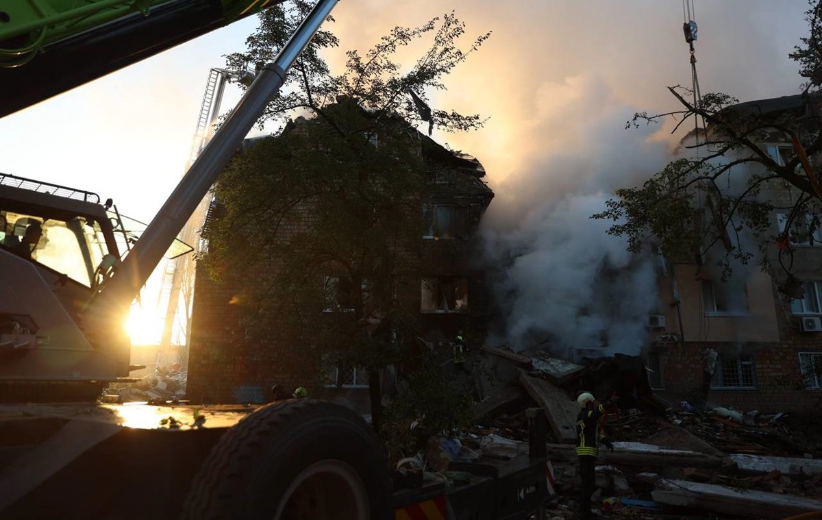 Новини Києва - З'явились відео "прильотів" по Києву