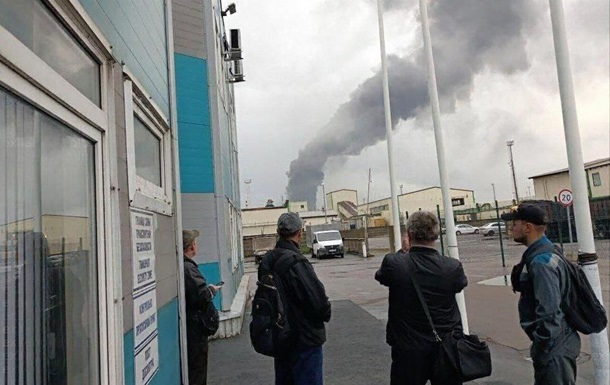 Новини світу - ЗМІ назвали терміни ремонту на терміналі Усть-Луга в РФ після атаки дронів