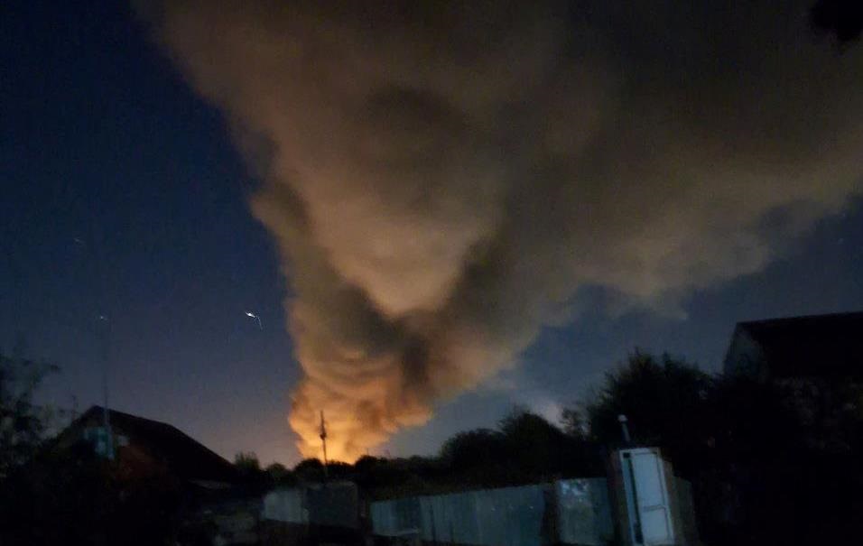 Новини світу - БПЛА атакували черговий російський НПЗ – соцмережі