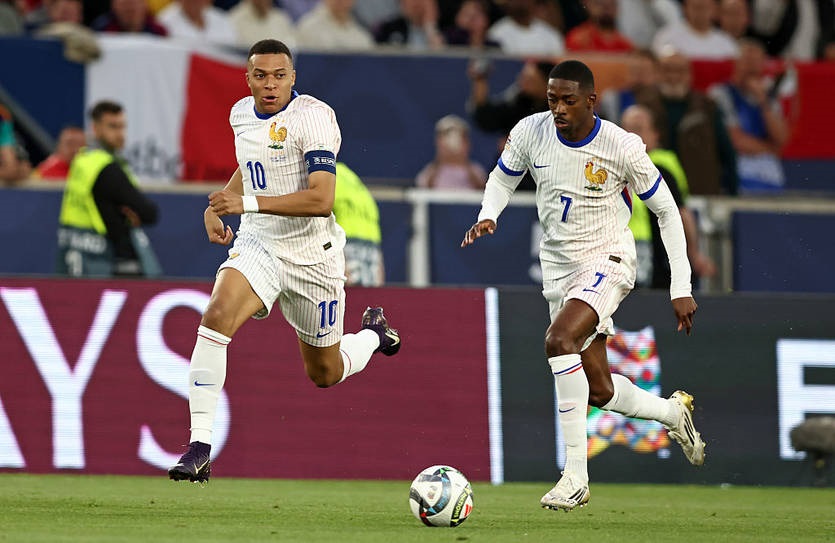 Новини спорту - Кіліан Мбаппе вручив би Золотий м’яч Усману Дембеле: Особисто в руки