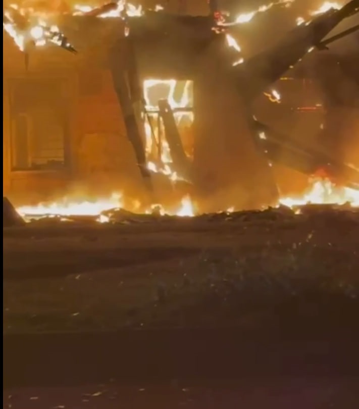 Новини України - РФ вкотре вдарила по Сумах: масштабна пожежа, є поранені