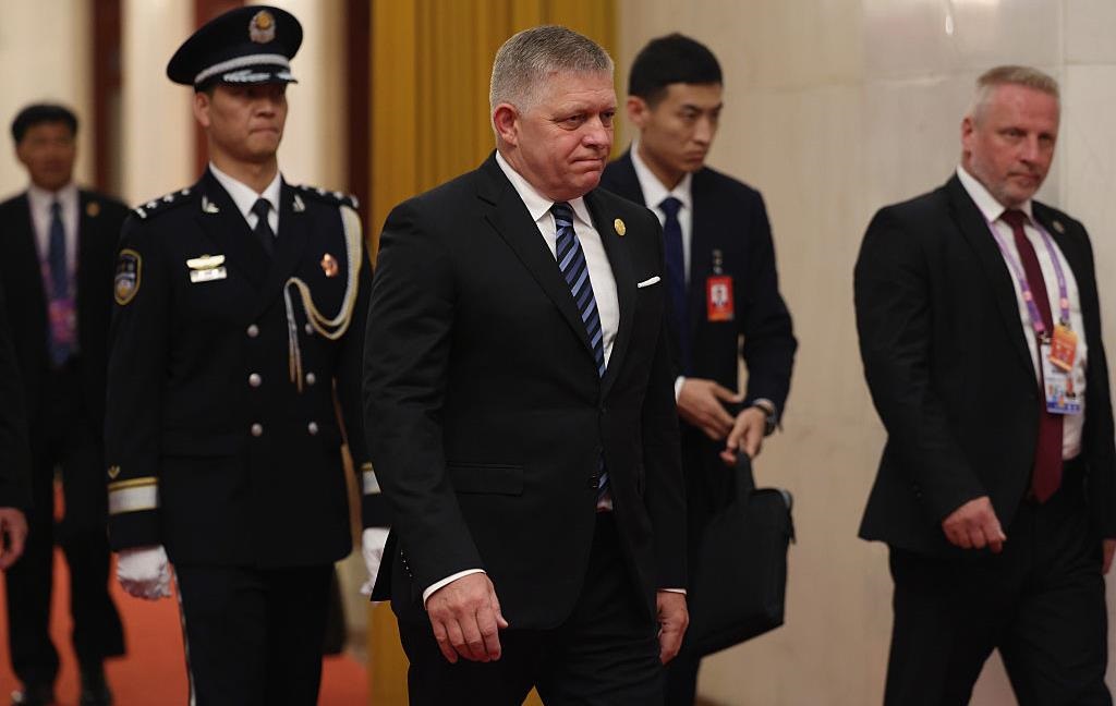 Новини світу - Сі Цзіньпін доручив Фіцо просувати інтереси Китаю в ЄС