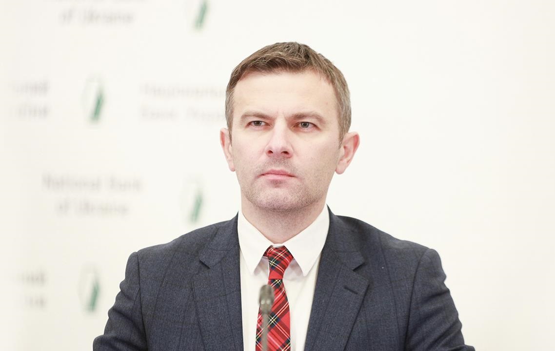 Новини України - В НБУ пояснили падіння курсу долара до гривні