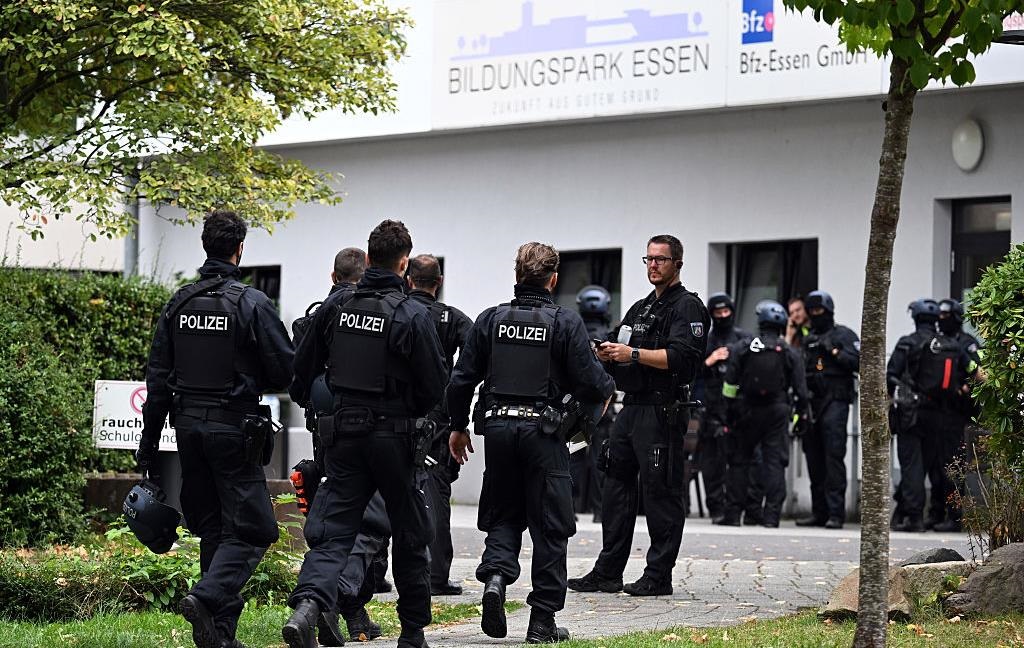 Новини світу - В Німеччині студент поранив ножем викладачку: його застрелила поліція