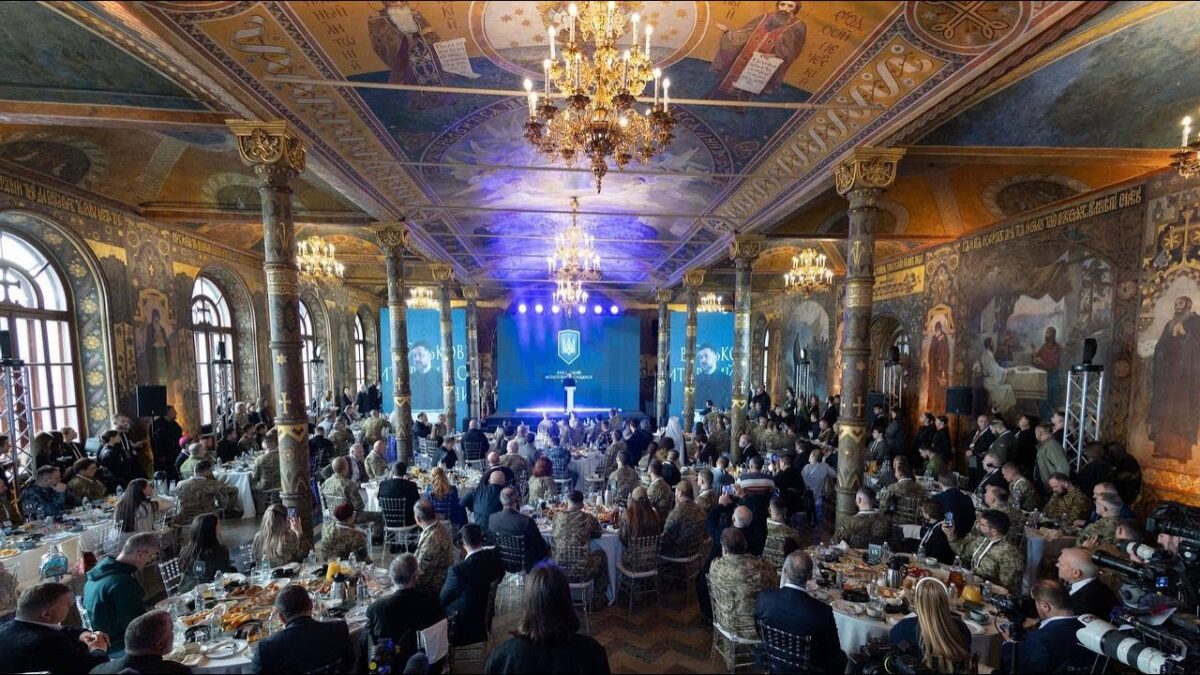 Володимир Зеленський звернувся до учасників військового молитовного сніданку