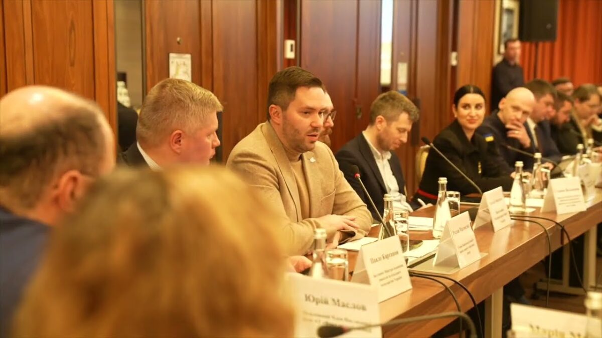 Голова Нацкомфінпослуг Руслан Магомедов про вплив Фонду декарбонізації на ринок зелених облігацій