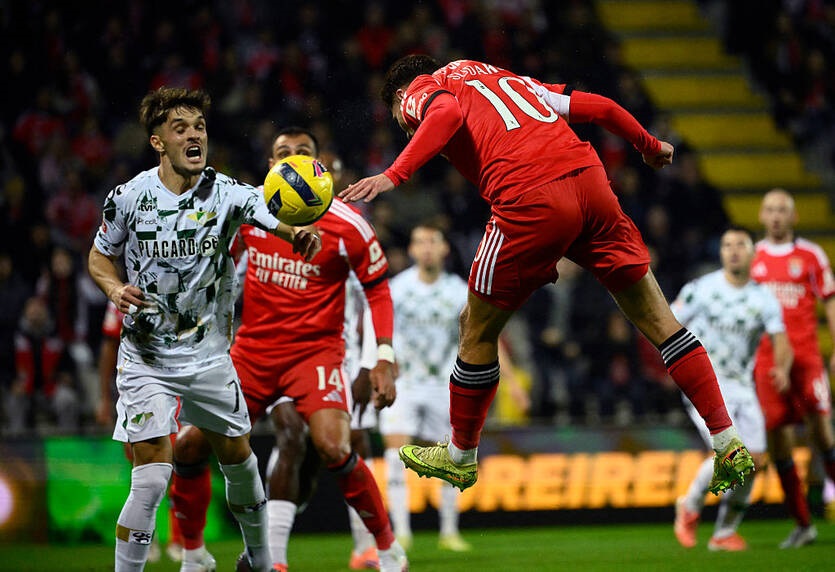 Новини спорту - Переможний матч Бенфіки: як зіграли Трубін і Судаков