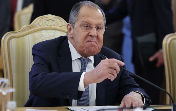 Новини політики - Тоталітаризм хвилюється за демократію: РФ штовхає Україну до виборів