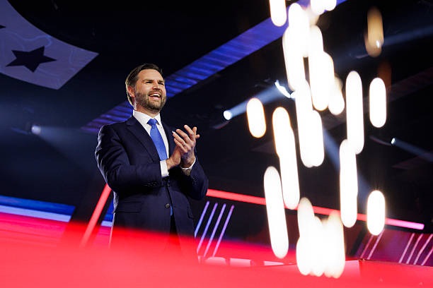 Новини світу - Венс різко висловився про допомогу Україні від США