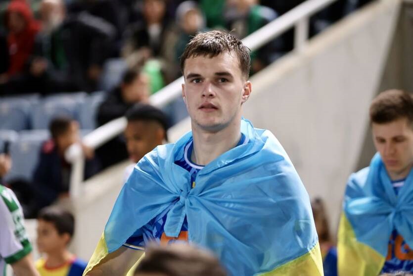 Новини спорту - Динамо продовжило контракт з перспективним захисником