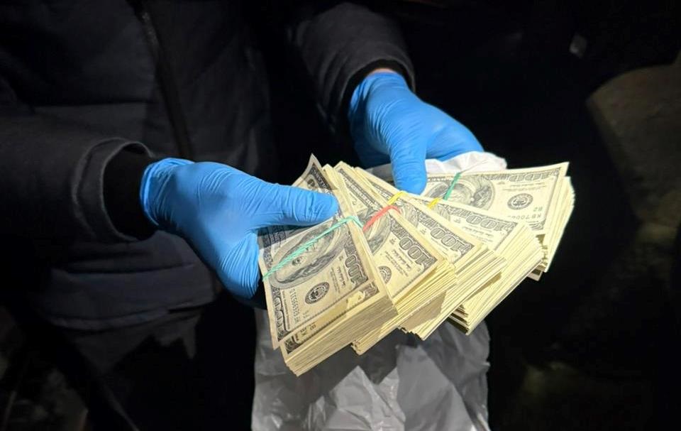 Новини Києва - У Києві шахрай вимагав $100 тисяч у посадовця ТЦК